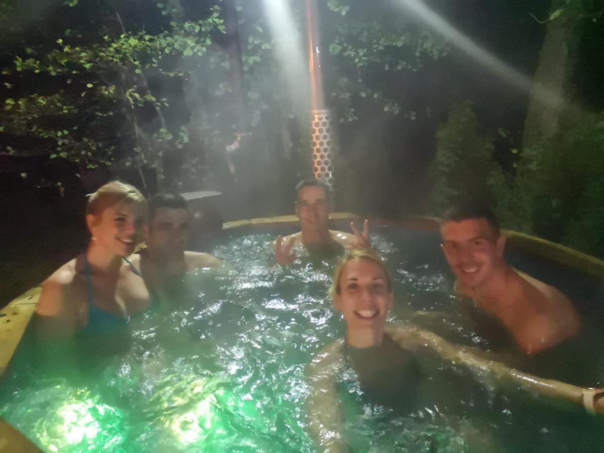 Vodenica Vrelo Chalets Vrelo Koreničko Zewnętrze zdjęcie